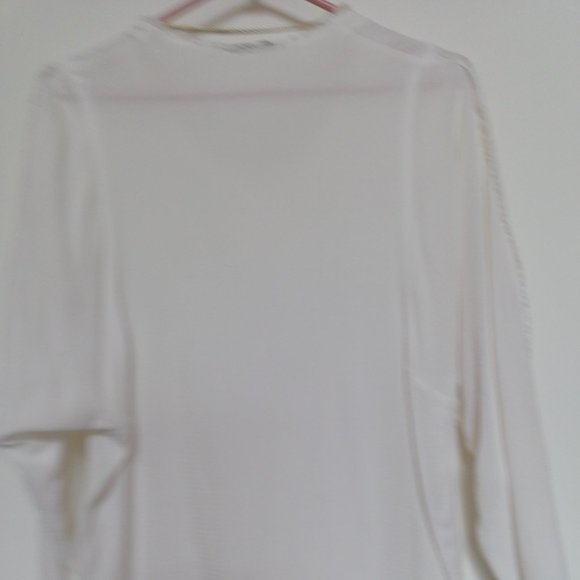 white top - Picture 5 of 8